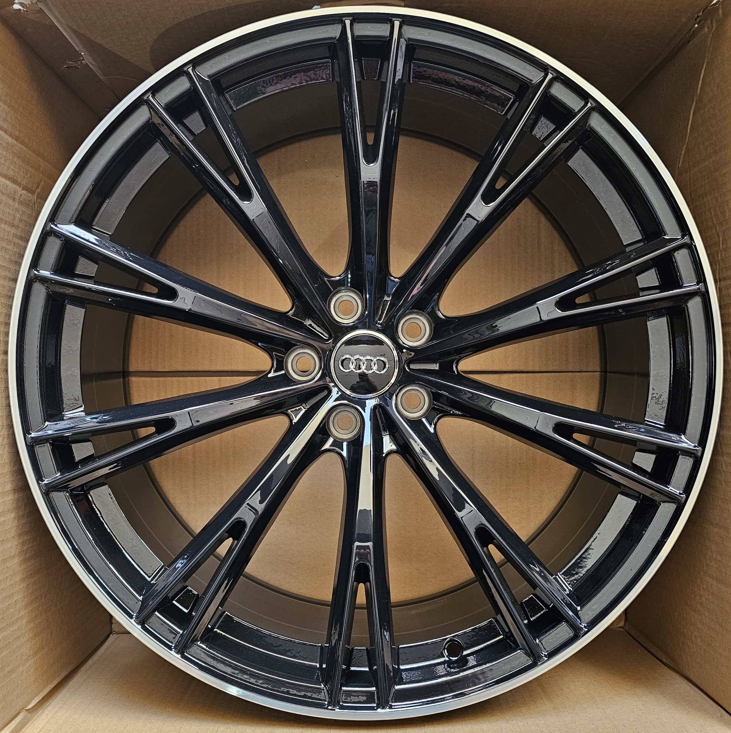 Alu Felne - 9J x21 ET30 5X112